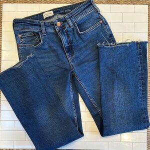 PILCRO The Yaya Mid Rise Cropped Flare Denim Jeans (Sz. 26)